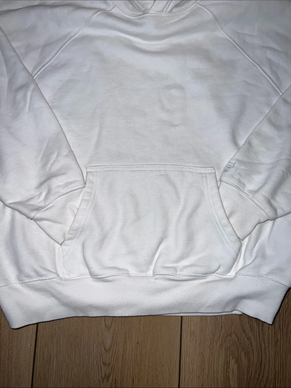 Aritzia TNA Cozy Fleece Hoodie in White - Picture 3 of 10